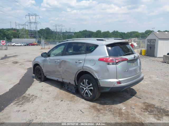 2T3BFREV9HW636083 Toyota RAV4 LE