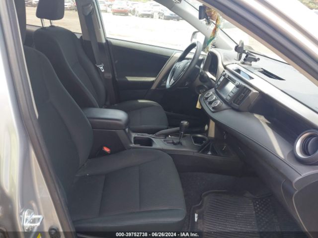 2T3BFREV9HW636083 Toyota RAV4 LE