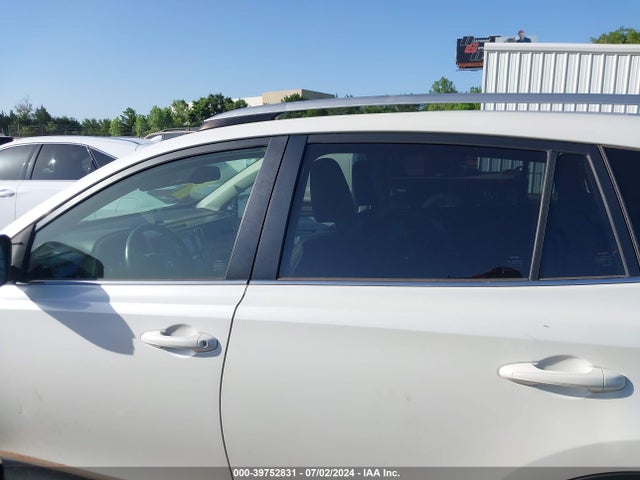 Toyota Rav4 Limited 2015 JTMDFREV1FD124854 Image 15