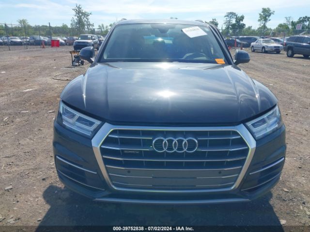 WA1BNAFY8K2087712 Audi Q5 45 Premium