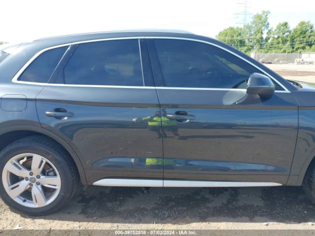 WA1BNAFY8K2087712 Audi Q5 45 Premium