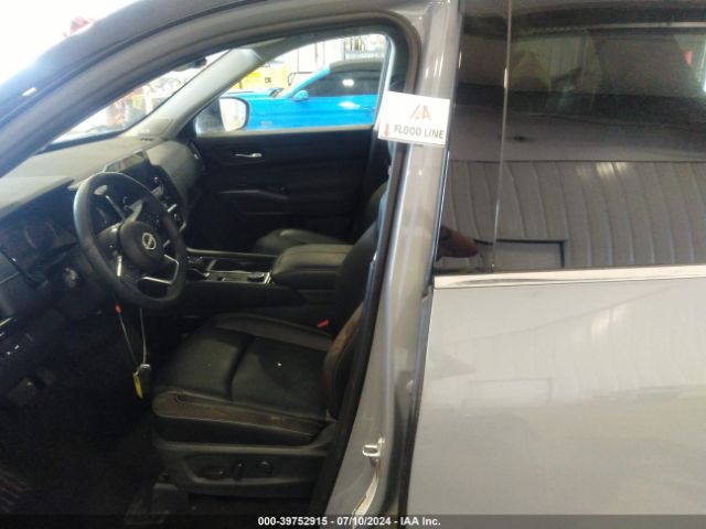 5N1DR3CD7RC210139 Nissan Pathfinder Sl 4wd