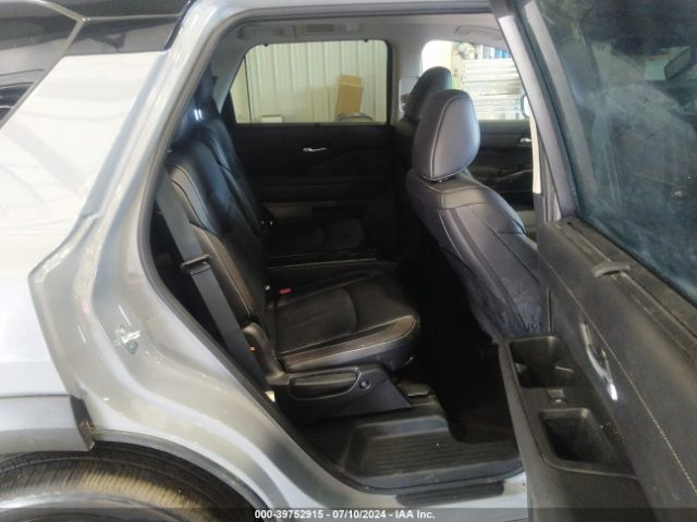 5N1DR3CD7RC210139 Nissan Pathfinder Sl 4wd