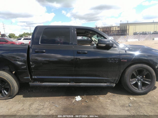 RAM 1500 Night  4x4 5'7 Box 2017 1C6RR7MT7HS809691 Image 14