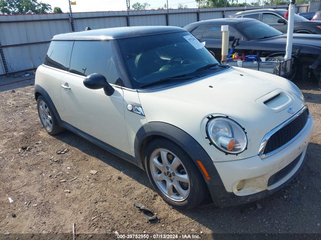 2010 MINI COOPER S WMWMF7C56ATW89782 Photo 0