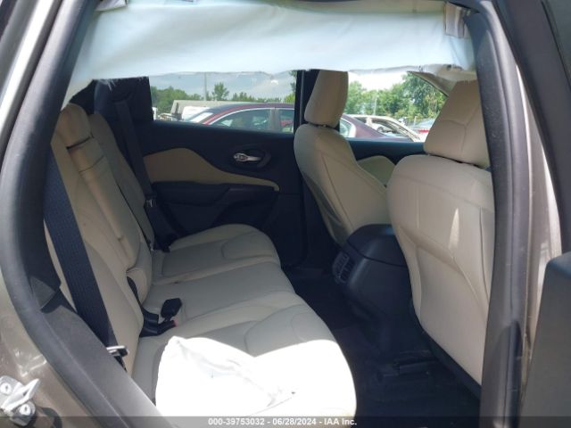 1C4PJMCS3GW251912 Jeep Cherokee Latitude