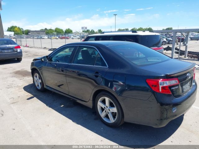 4T1BF1FK2EU470824 Toyota CAMRY SE