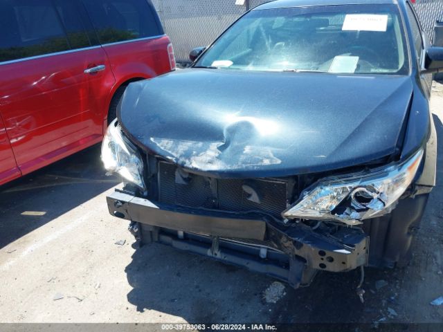 4T1BF1FK2EU470824 Toyota CAMRY SE
