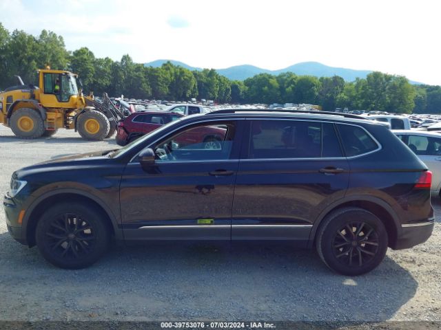 3VV3B7AX4JM062433 Volkswagen Tiguan 2.0t Se/2.0t Sel
