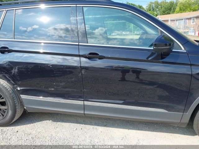 3VV3B7AX4JM062433 Volkswagen Tiguan 2.0t Se/2.0t Sel