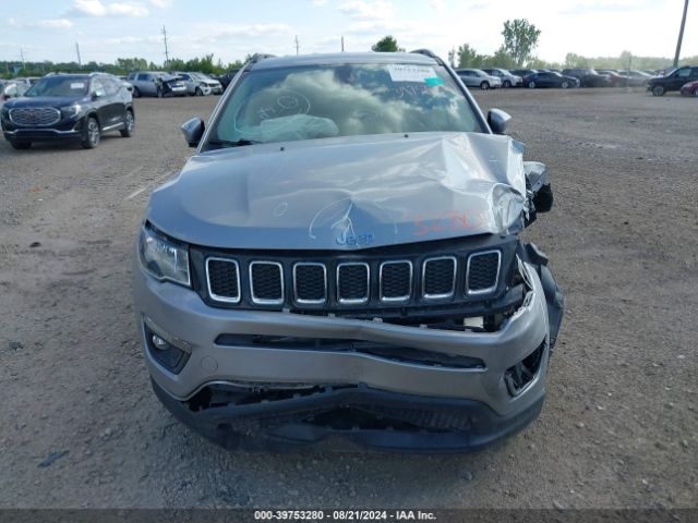 3C4NJDBB5KT839978 Jeep Compass Latitude 4x4