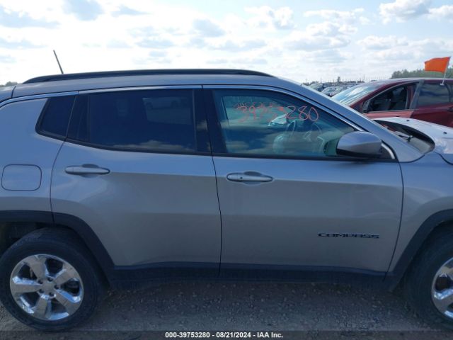 3C4NJDBB5KT839978 Jeep Compass Latitude 4x4