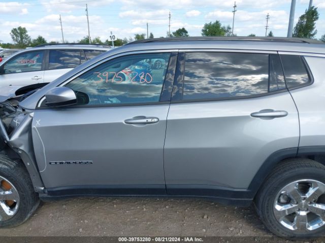 3C4NJDBB5KT839978 Jeep Compass Latitude 4x4