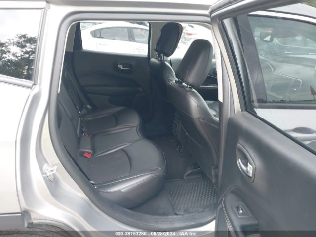 3C4NJDBB5KT839978 Jeep Compass Latitude 4x4