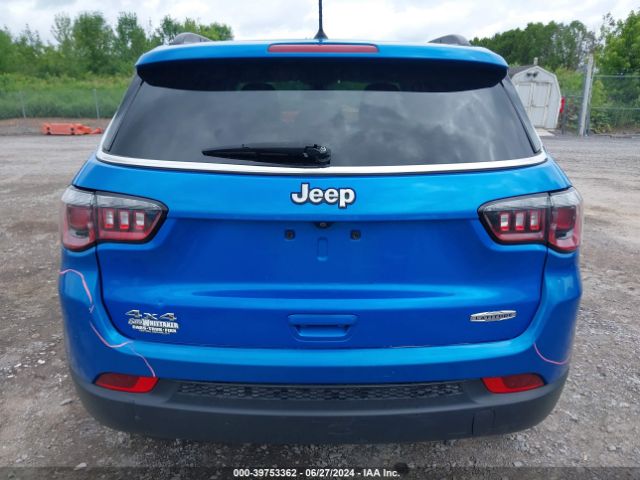 3C4NJDBB3JT256114 Jeep Compass Latitude 4x4