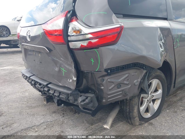 Toyota Sienna Le 8 Passenger 2017 5TDKZ3DC6HS790739 Image 6