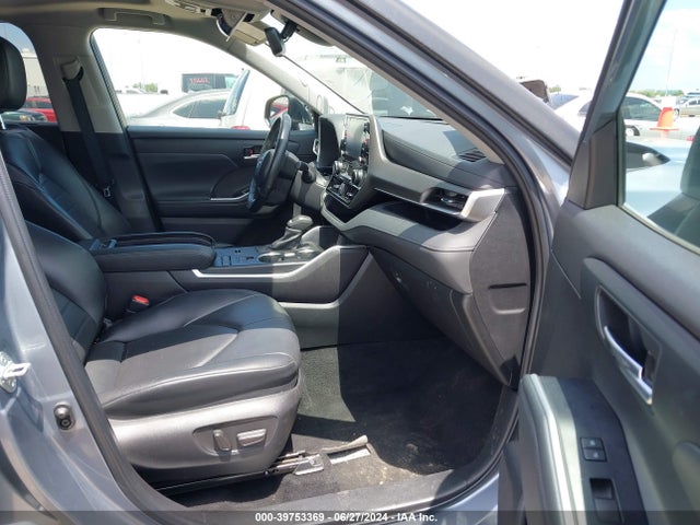 Toyota Highlander Xle 2022 5TDGZRAH9NS103113 Image 5
