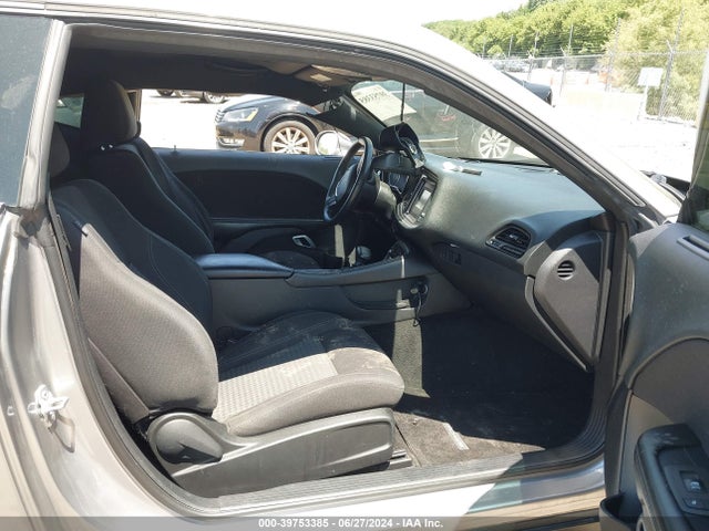 2C3CDZAG6FH719974 Dodge Challenger Sxt