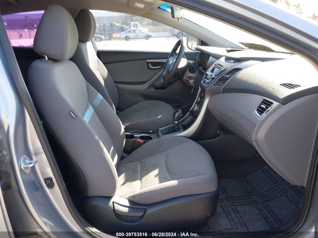 Hyundai ELANTRA SE 2016 5NPDH4AE3GH700328 Image 5