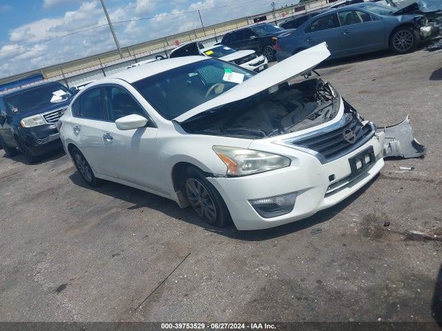 2015 1N4AL3AP8FN895747 main image