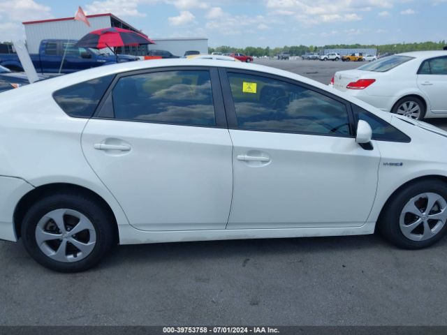 JTDKN3DU3E0392326 Toyota Prius Two