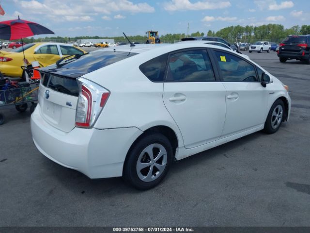 JTDKN3DU3E0392326 Toyota Prius Two