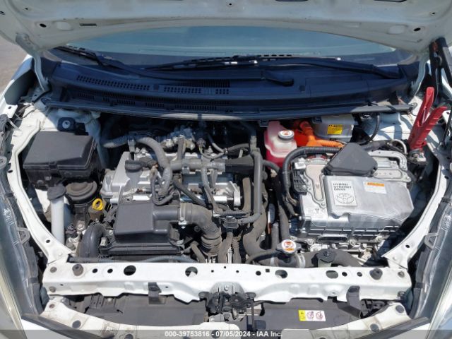 JTDKDTB33J1600142 Toyota Prius C One