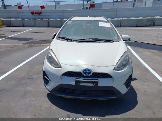JTDKDTB33J1600142 Toyota Prius C One