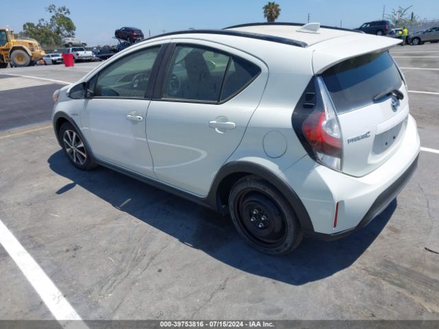 JTDKDTB33J1600142 Toyota Prius C One