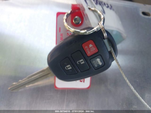 4T4BF1FK2FR474704 Toyota CAMRY LE