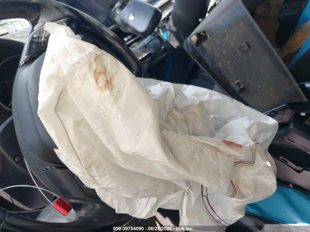 Toyota C-HR XLE 2019 JTNKHMBX7K1060644 Image 12