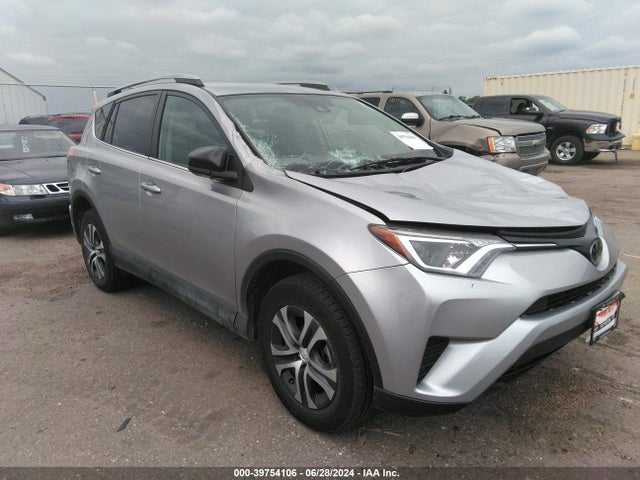 Toyota RAV4 LE 2017 2T3BFREV6HW589885 головне зображення