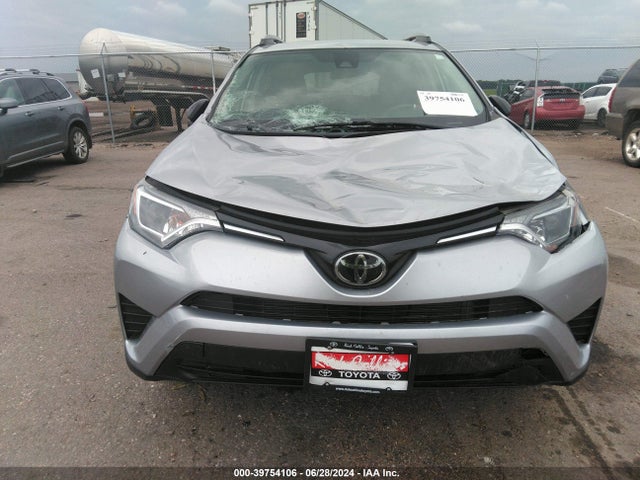 Toyota RAV4 LE 2017 2T3BFREV6HW589885 Image 12