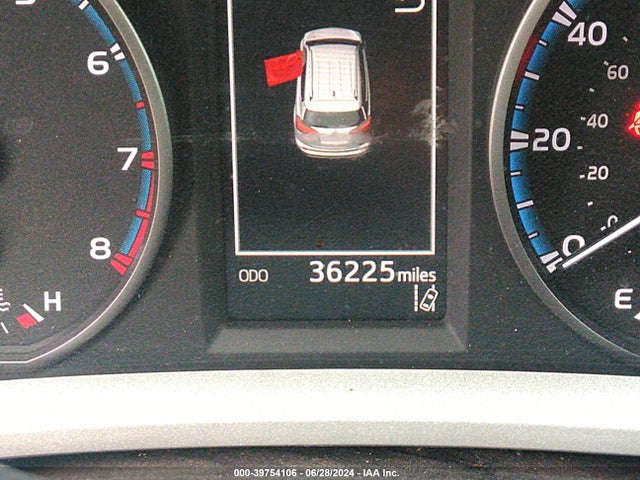 Toyota RAV4 LE 2017 2T3BFREV6HW589885 Image 15
