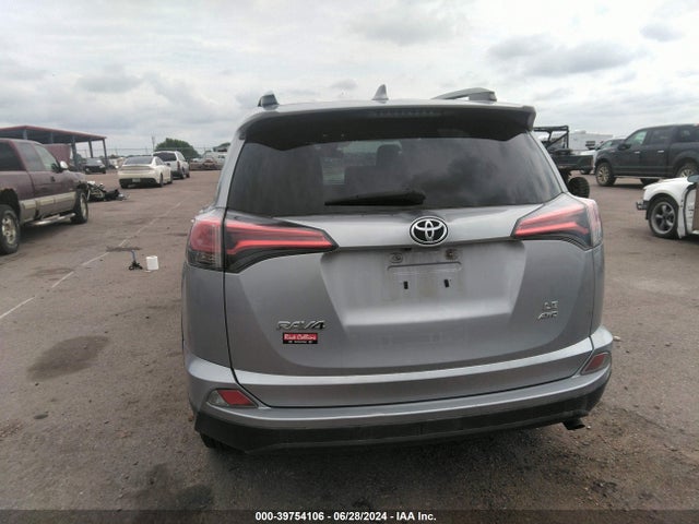 Toyota RAV4 LE 2017 2T3BFREV6HW589885 Image 16