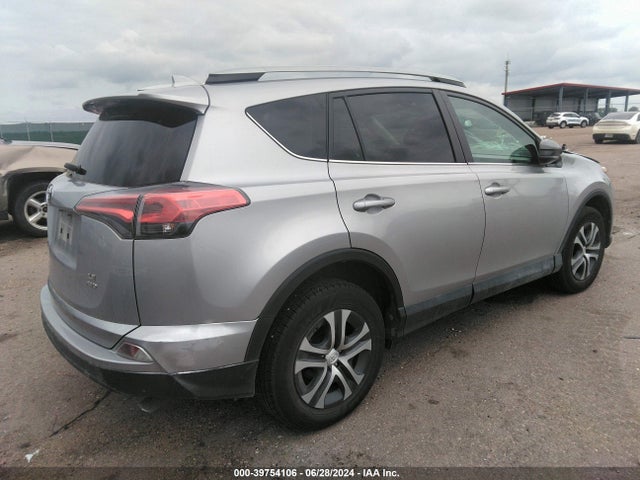 Toyota RAV4 LE 2017 2T3BFREV6HW589885 Image 4