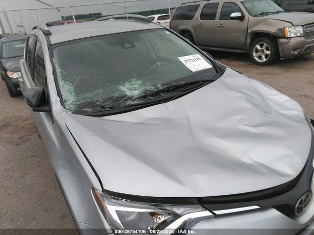 Toyota RAV4 LE 2017 2T3BFREV6HW589885 Image 6