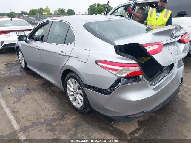 Toyota CAMRY LE 2020 4T1C11AK0LU912197 Image 3