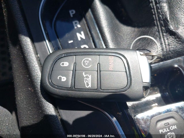 1C4PJMLX6KD321516 Jeep Cherokee Altitude 4x4