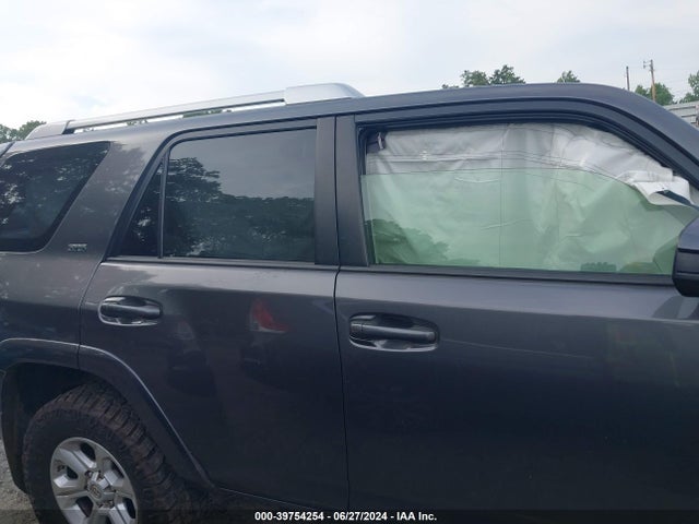 Toyota 4RUNNER SR5 2016 JTEZU5JRXG5110794 Image 13