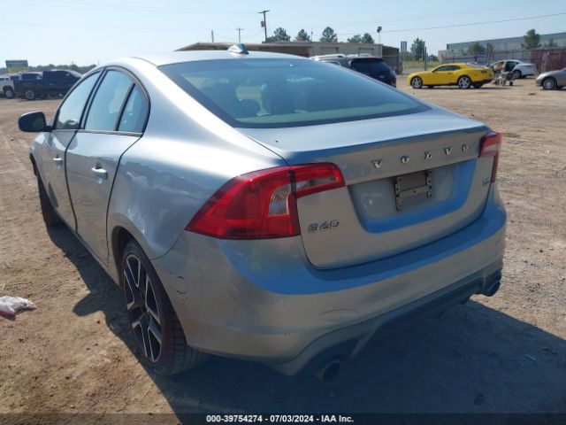 YV126MFL3H2421821 Volvo S60 T5 Dynamic