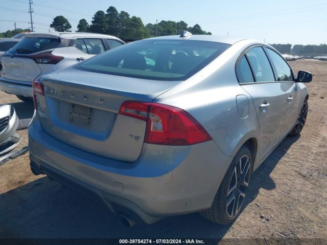 YV126MFL3H2421821 Volvo S60 T5 Dynamic