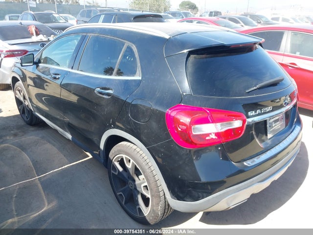 WDCTG4EB8LU027769 Mercedes-Benz GLA 250