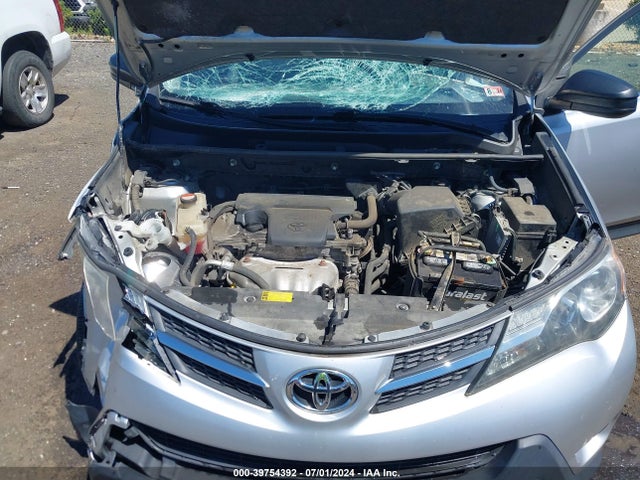 Toyota RAV4 LE 2015 JTMBFREV8FD114832 Image 10