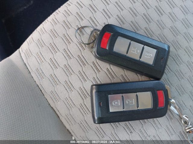 JA4AD3A36EZ001377 Mitsubishi Outlander Se