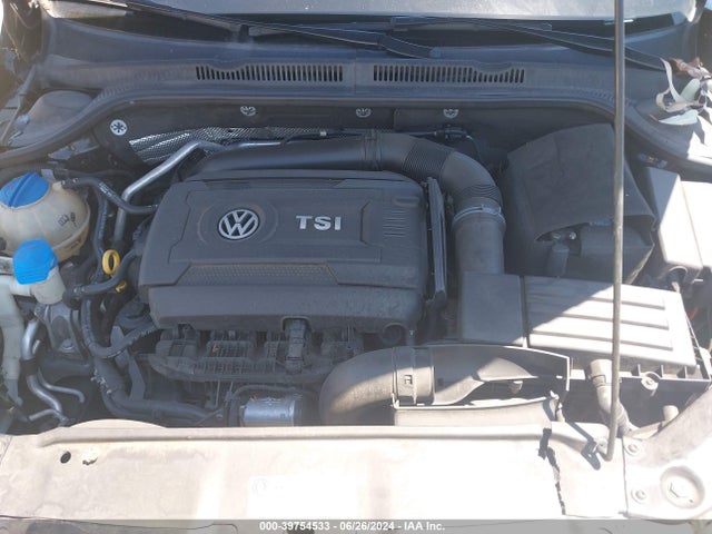 3VWL17AJ4GM217372 Volkswagen Jetta 1.8t Sel