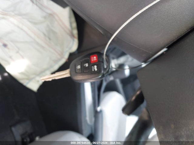 Toyota COROLLA LE 2015 5YFBURHE7FP260878 Image 9