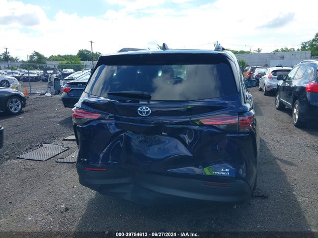 Toyota SIENNA LE 2022 5TDKSKFCXNS069427 Image 16