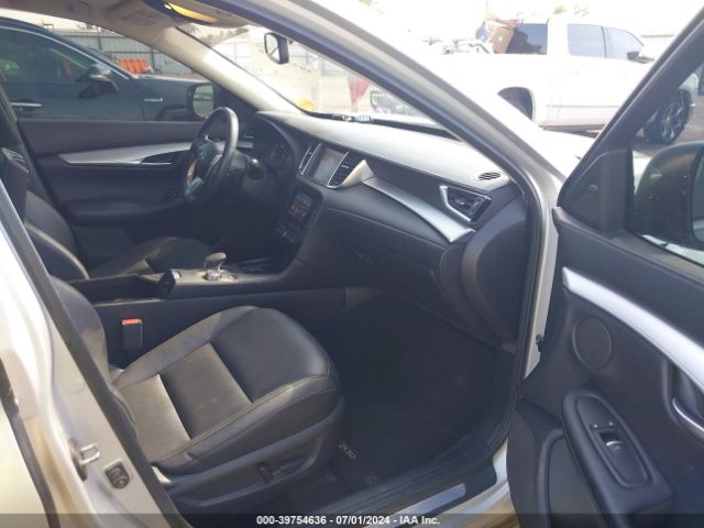 3PCAJ5M18KF131070 Infiniti Qx50 Luxe