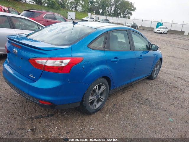 Ford FOCUS SE 2014 1FADP3F28EL340385 Image 4